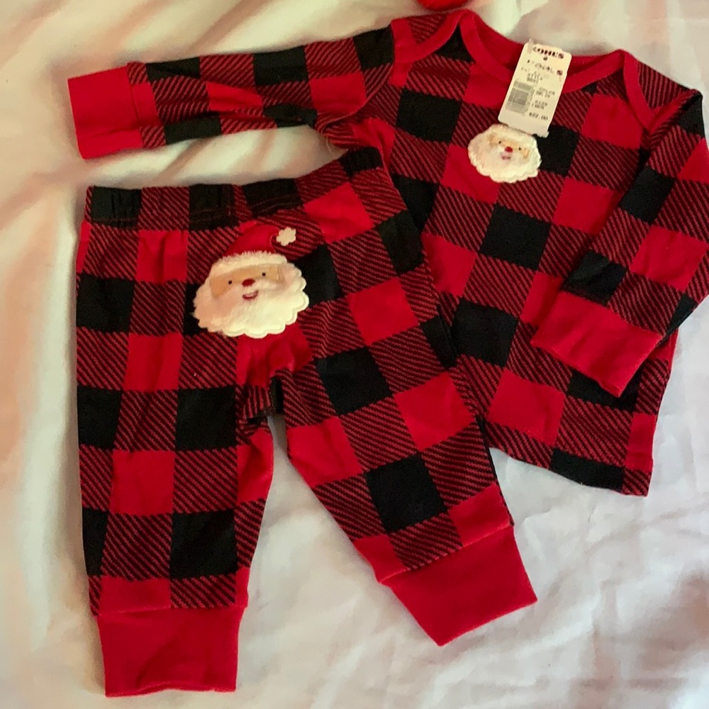 6/$20 or $7 without bundle Santa 2 Piece Pajama set NEW with tags! 3 Months NWT